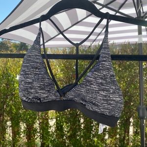 NWOT Victoria’s Secret Sports Bra